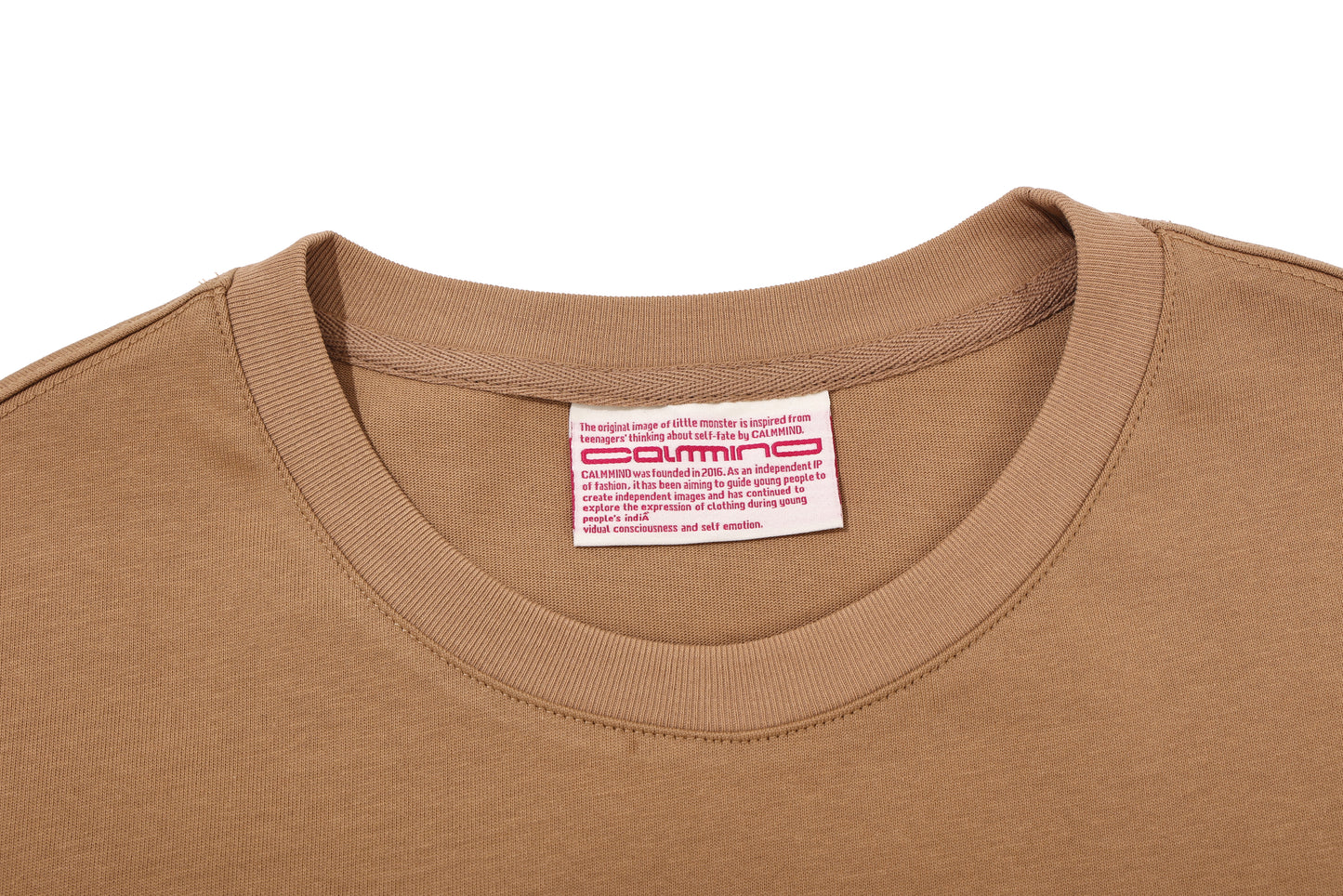 Rotating letter patch T-shirt