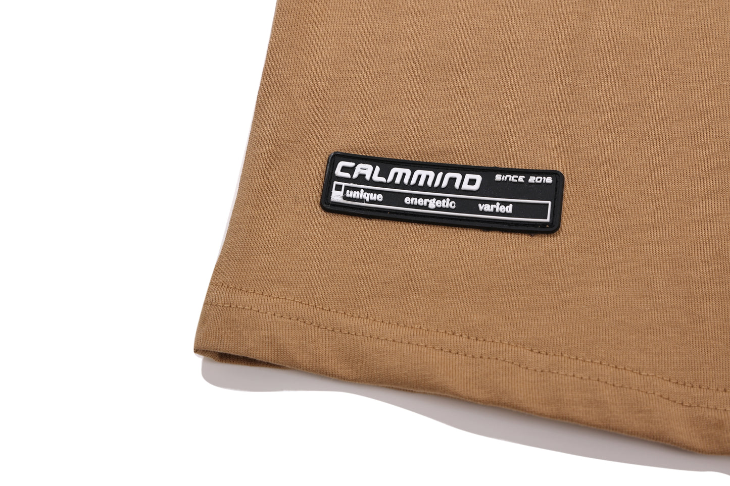 Rotating letter patch T-shirt