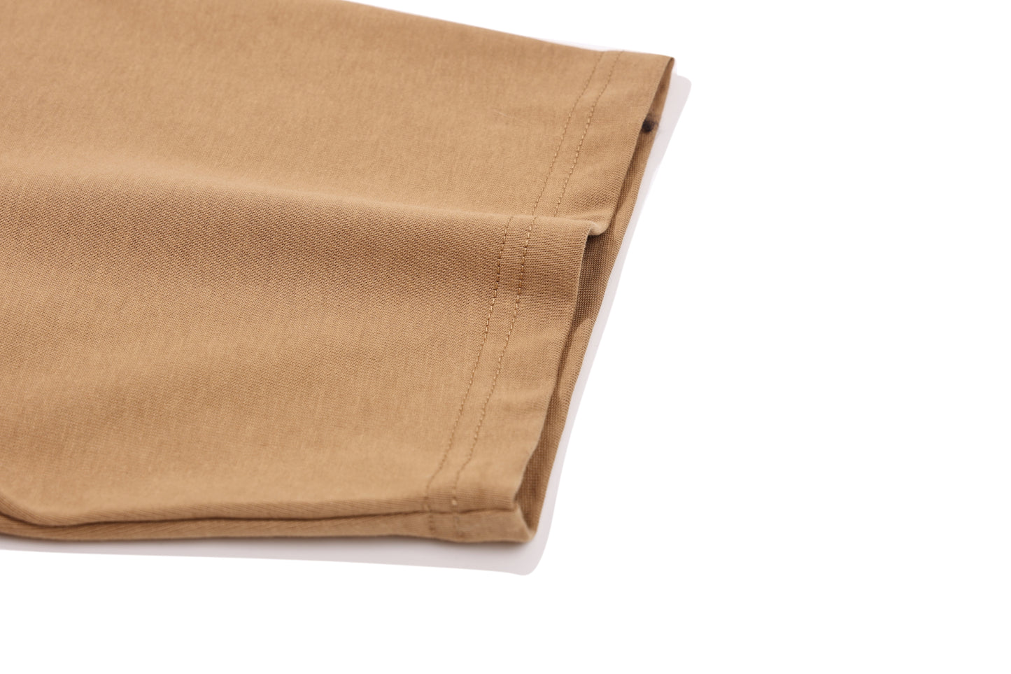 Rotating letter patch T-shirt