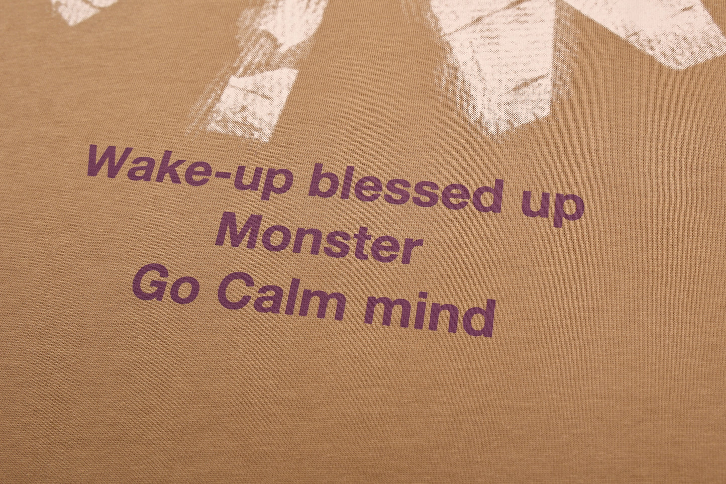 Rotating letter patch T-shirt